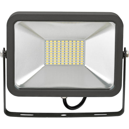 Global Industrial LED Flood Light, 50W, 4500 Lumens, 5000K, w/Mounting Bracket (WB500897)