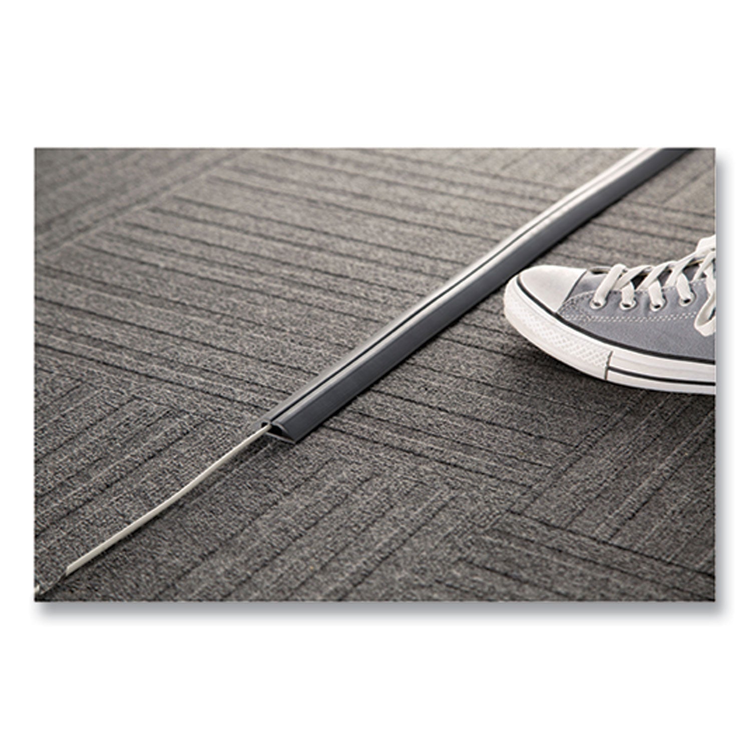 ut-wire-compact-cord-protector-and-concealer-num-rboutwcpm5gy_2