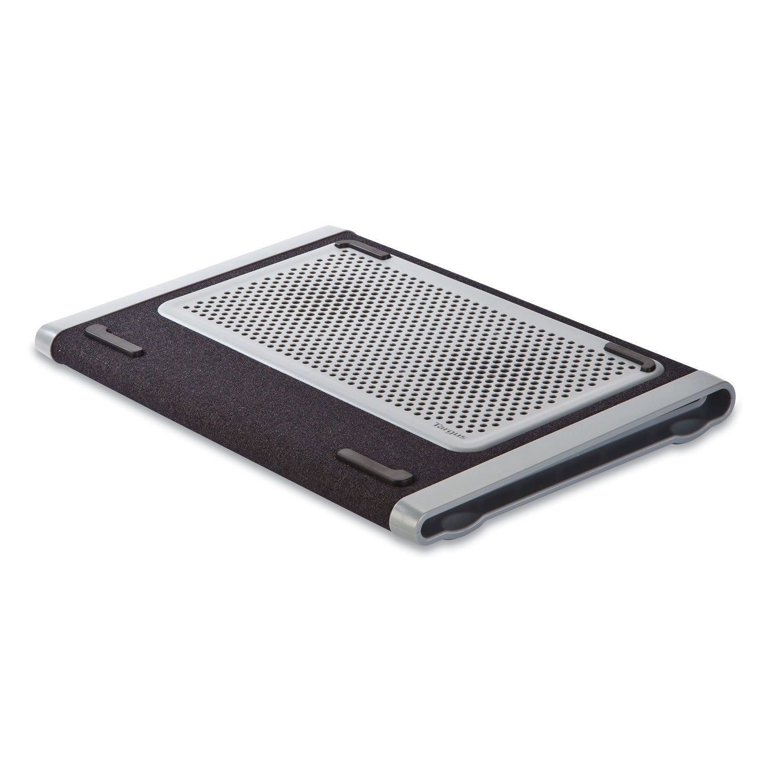 targus-chill-mat-plus-with-4-port-hub-num-trgawe81us_1