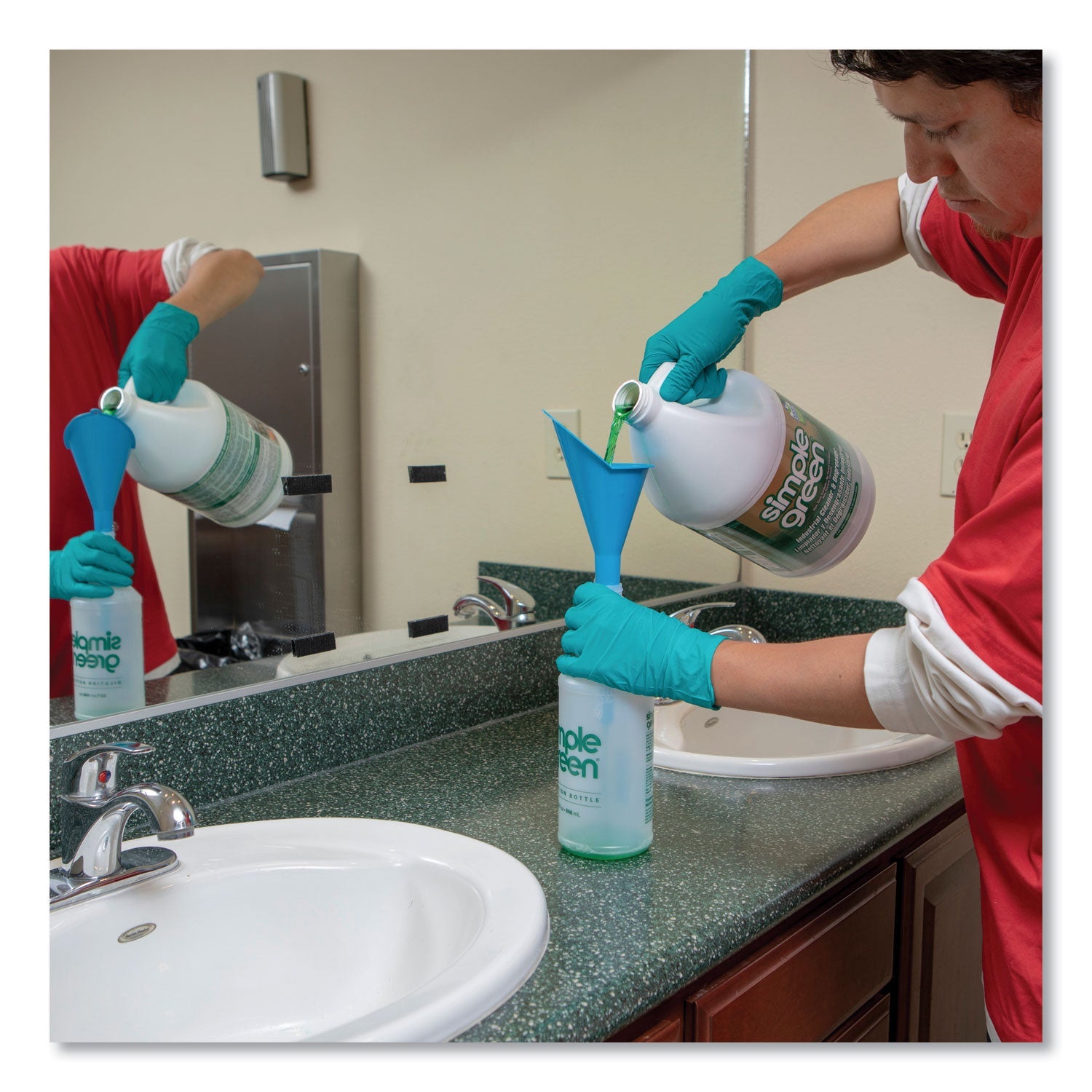 simple-green-industrial-cleaner-and-degreaser-num-smp13005-ea_4