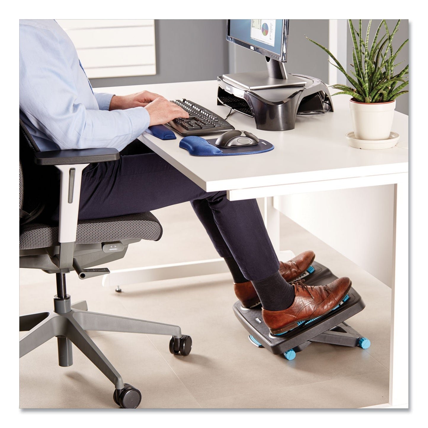 fellowes-energizer-foot-support-num-fel8068001_5