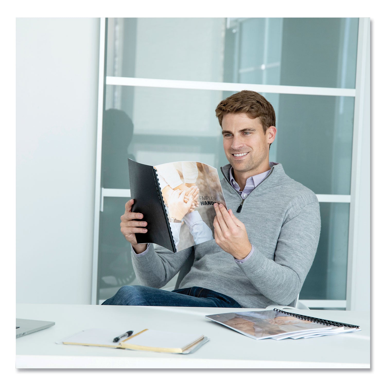 fellowes-executive-leather-like-presentation-cover-num-fel52145_5