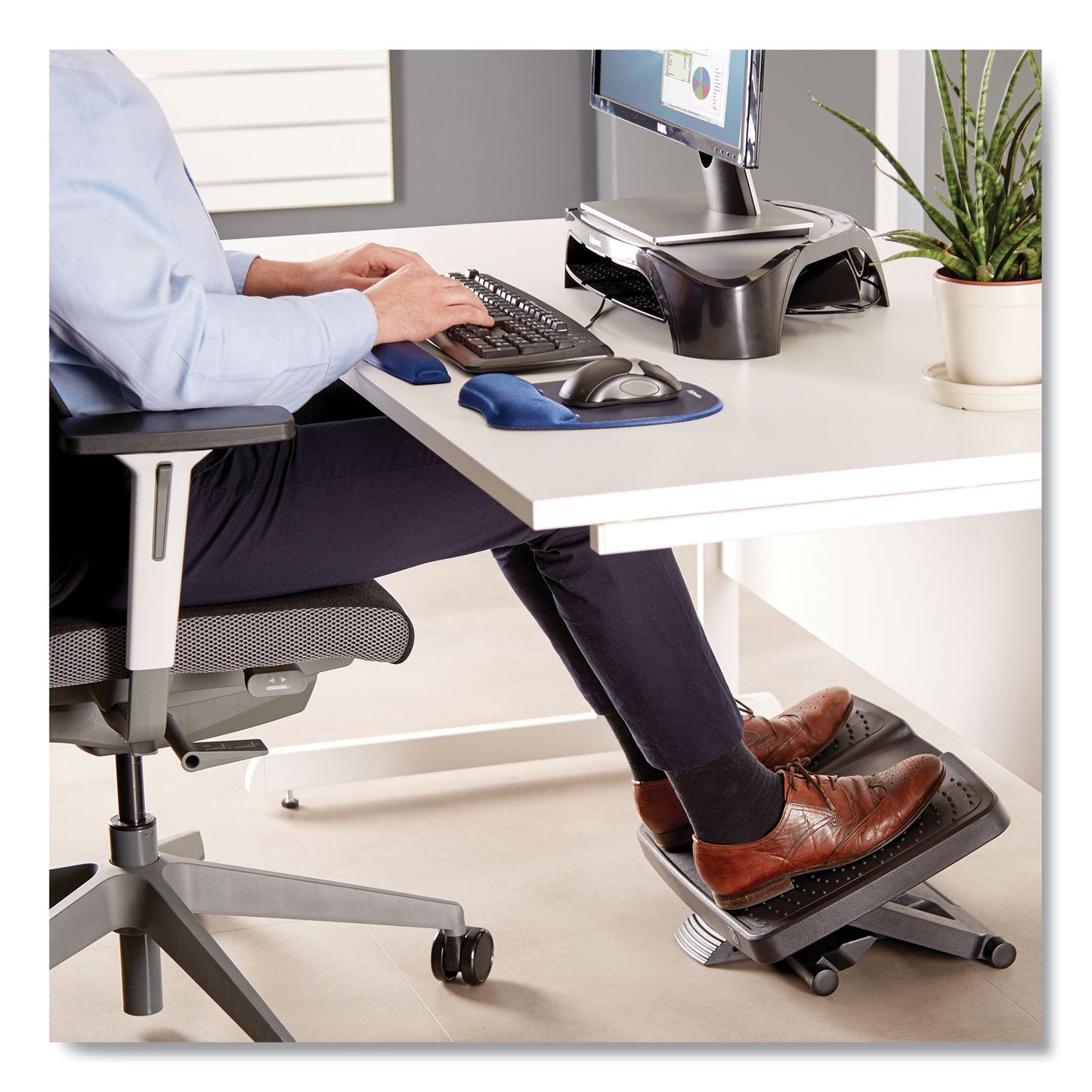 fellowes-ultimate-foot-support-num-fel8067001_4