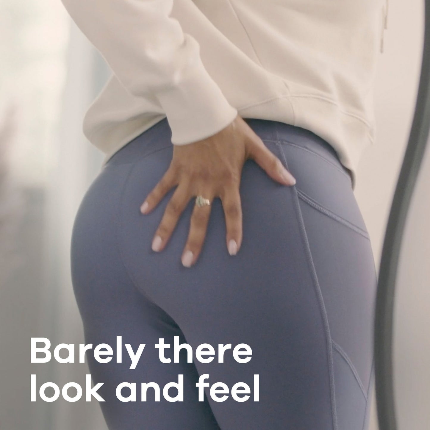 Always® Discreet Bladder Control Pad 9.4 Inch Length Light Absorbency Super Absorbent Core Size 3 (928408_CS)