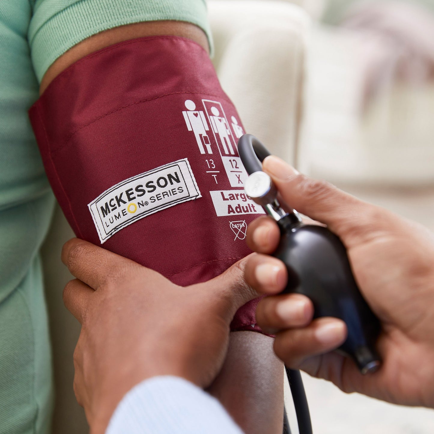McKesson LUMEON™ Reusable Blood Pressure Cuff and Bulb 34 to 50 cm Arm Nylon Cuff Large Adult Cuff (803207_CS)