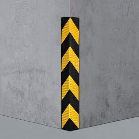 Global Industrial Rubber Corner Guard 90°, Medium Duty, 31"L (WB708113)