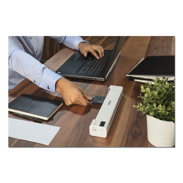 brother-ds-940dw-duplex-and-wireless-compact-mobile-document-scanner-num-brtds940dw_2