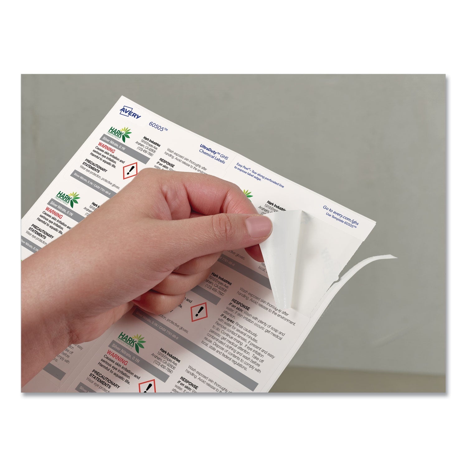 avery-ultraduty-ghs-chemical-waterproof-and-uv-resistant-labels-num-ave60525_5