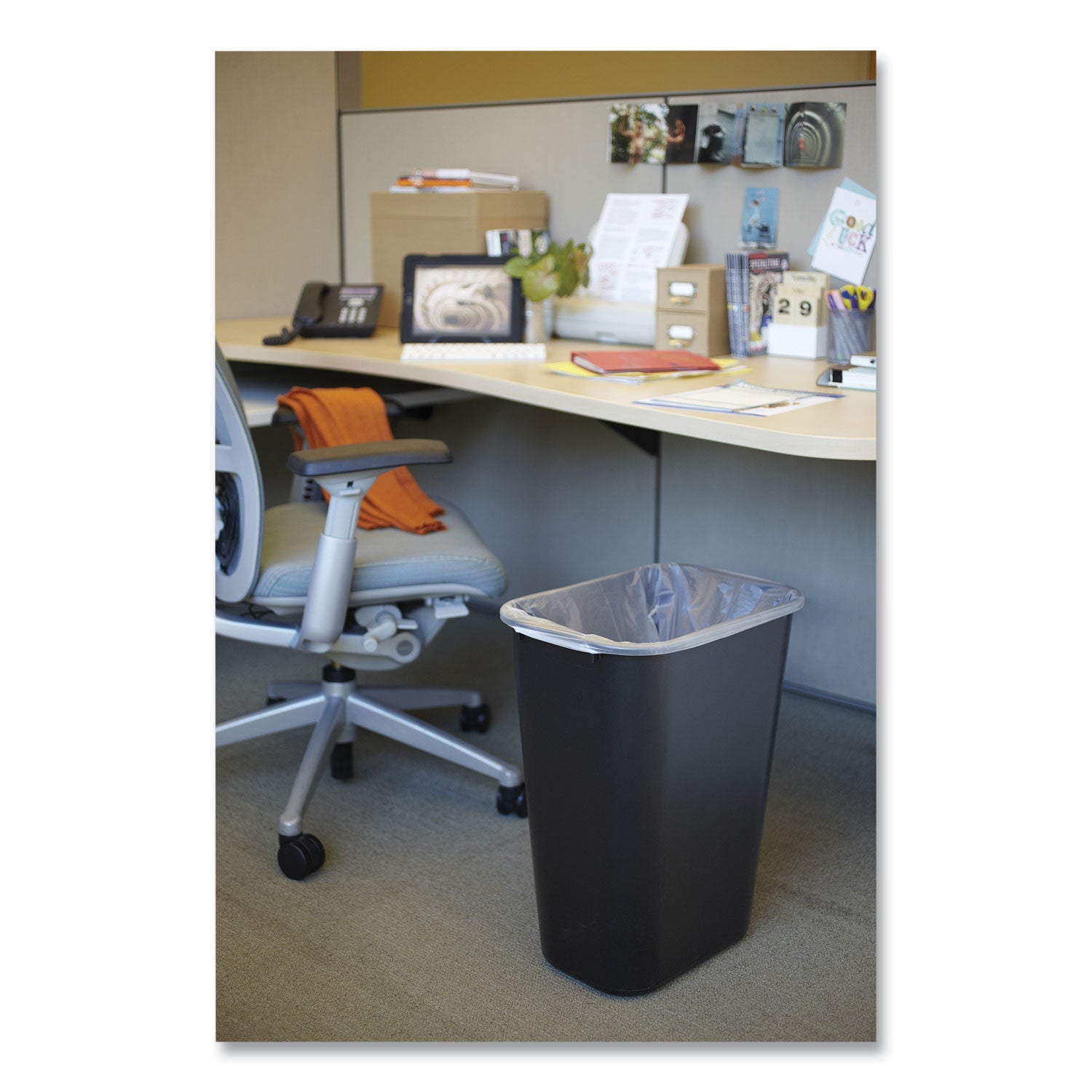 rubbermaid-deskside-plastic-wastebasket-num-rcp295700bk_4