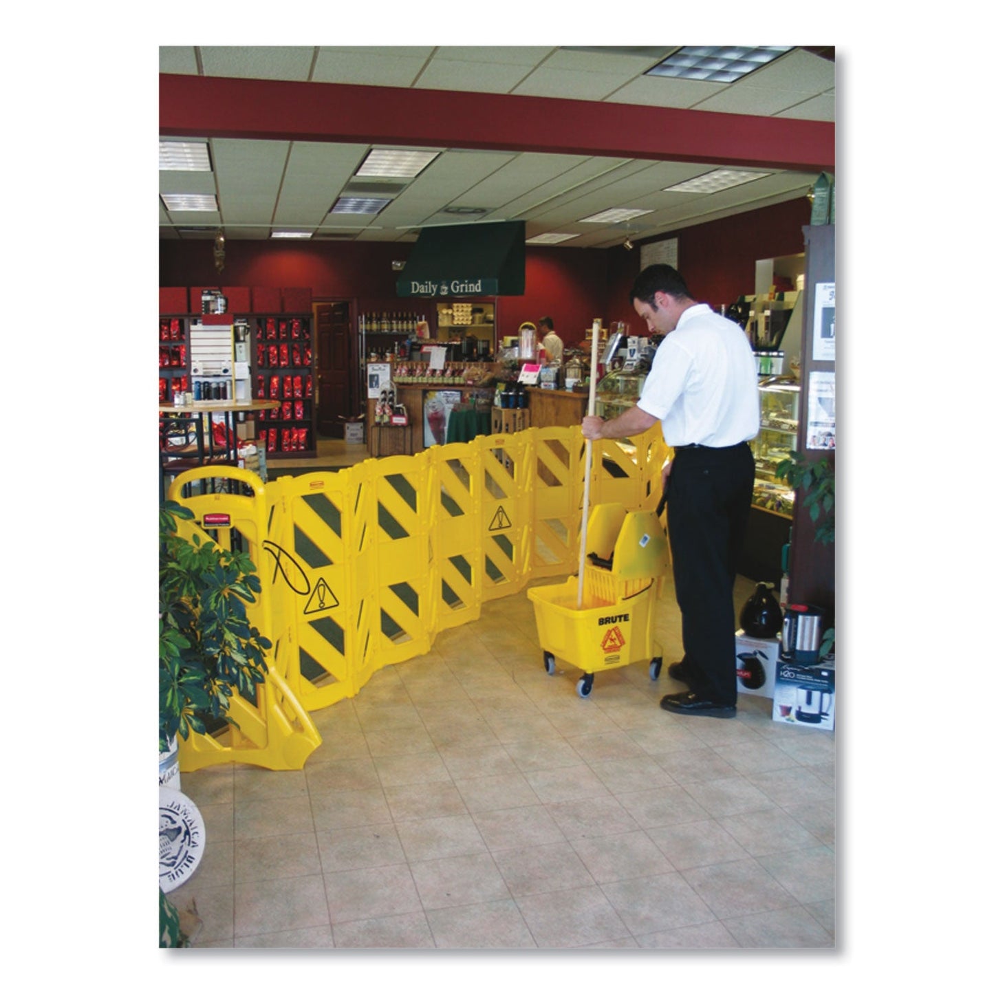 rubbermaid-portable-mobile-safety-barrier-num-rub9s1100yel_4