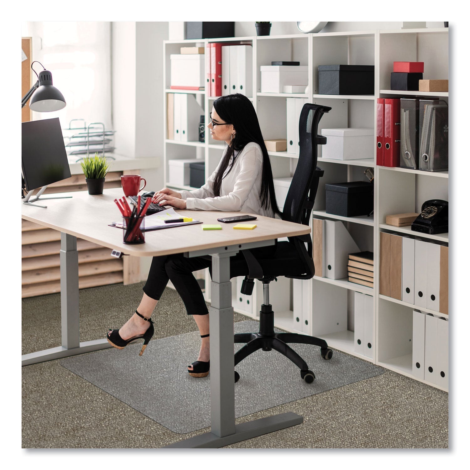 floortex-cleartex-ultimat-polycarbonate-chair-mat-for-low-medium-pile-carpet-num-flrer1113423er_1