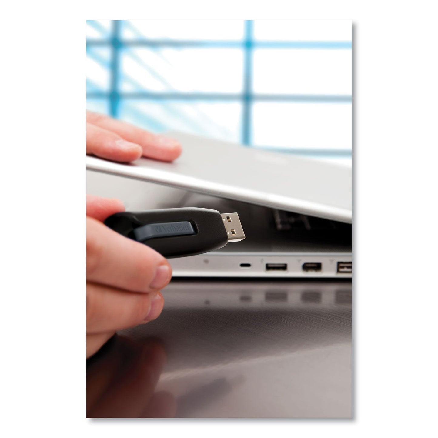verbatim-store-n-go-v3-usb-3-0-drive-num-ver49168_3