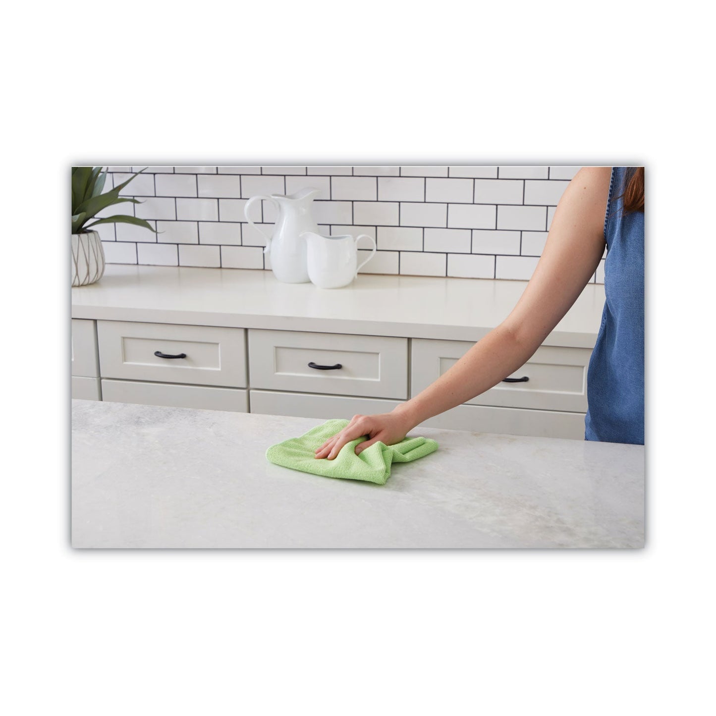 microfiber-cleaning-cloths-16-x-16-green-24-pack-bwk16greclothv2_3