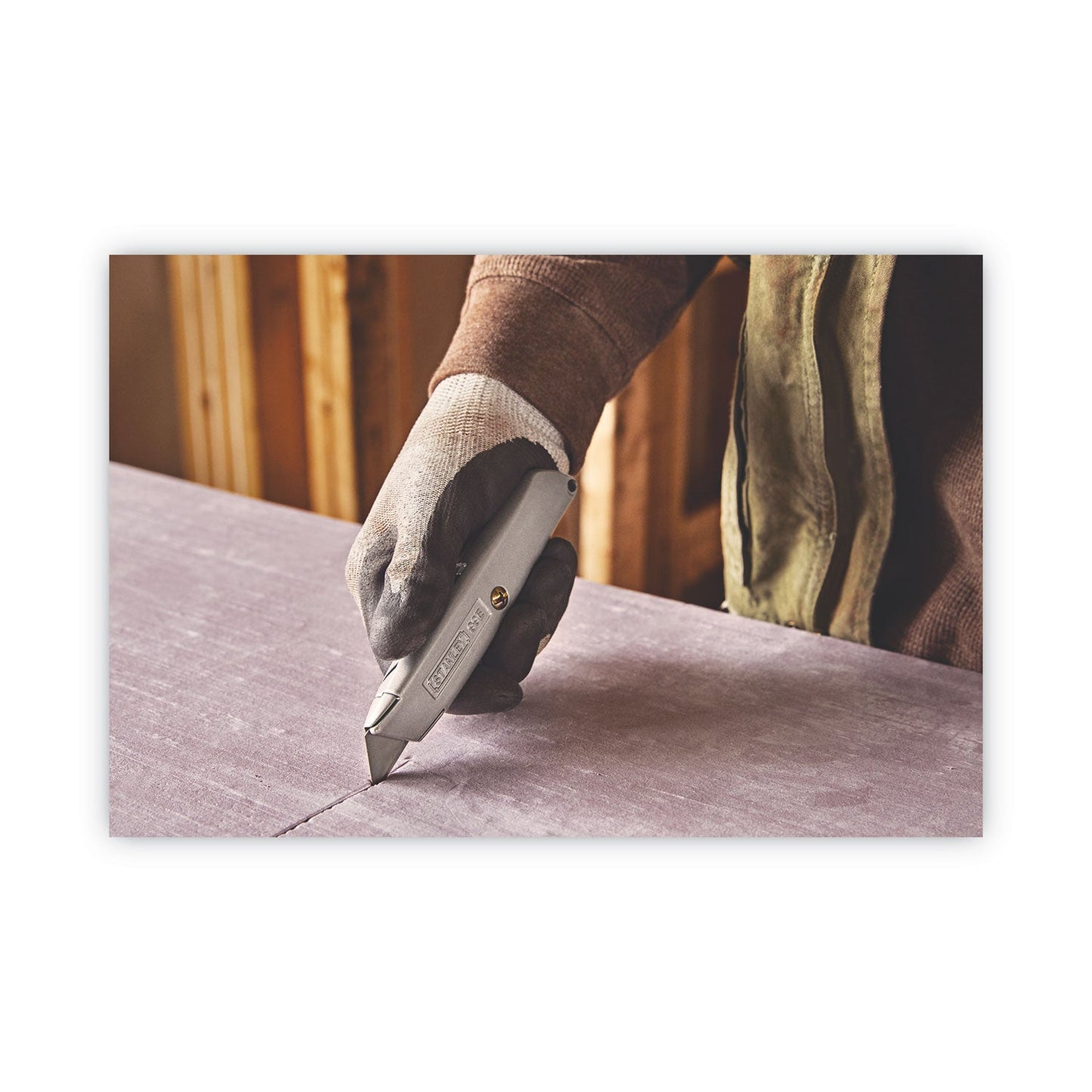 stanley-bostitch-classic-99-utility-knife-w-retractable-blade-num-bos10099_3