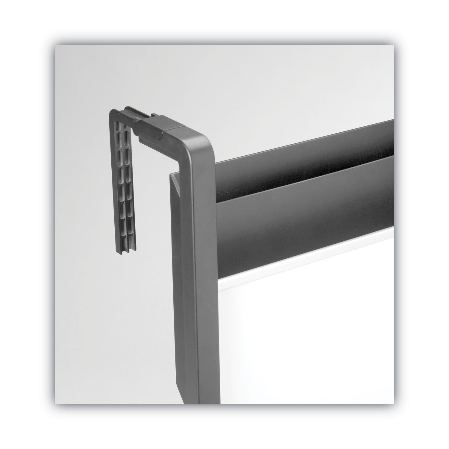 quartet-hanging-file-pocket-with-dry-erase-board-num-qrtofd_4