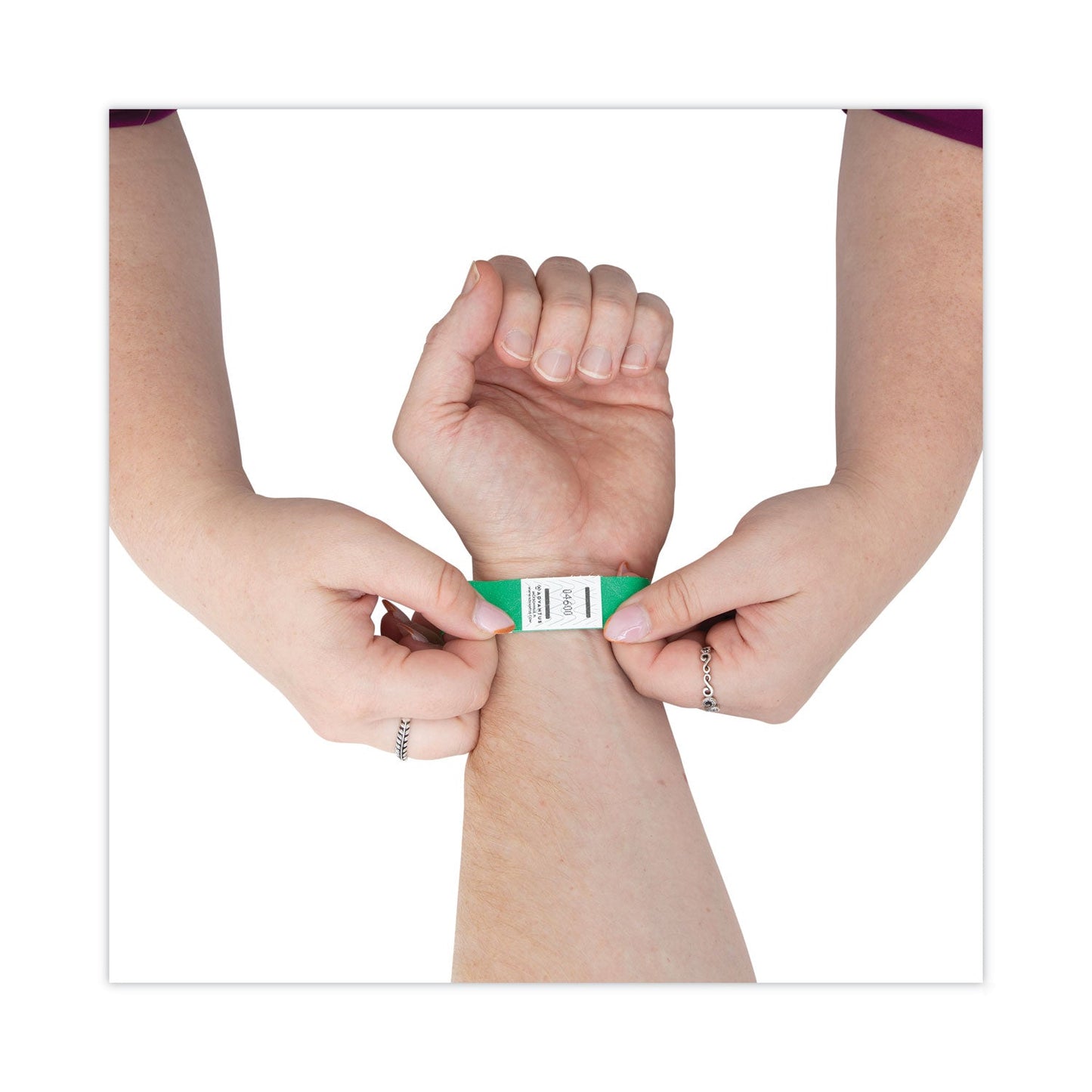 advantus-crowd-management-wristbands-num-avt75511_5