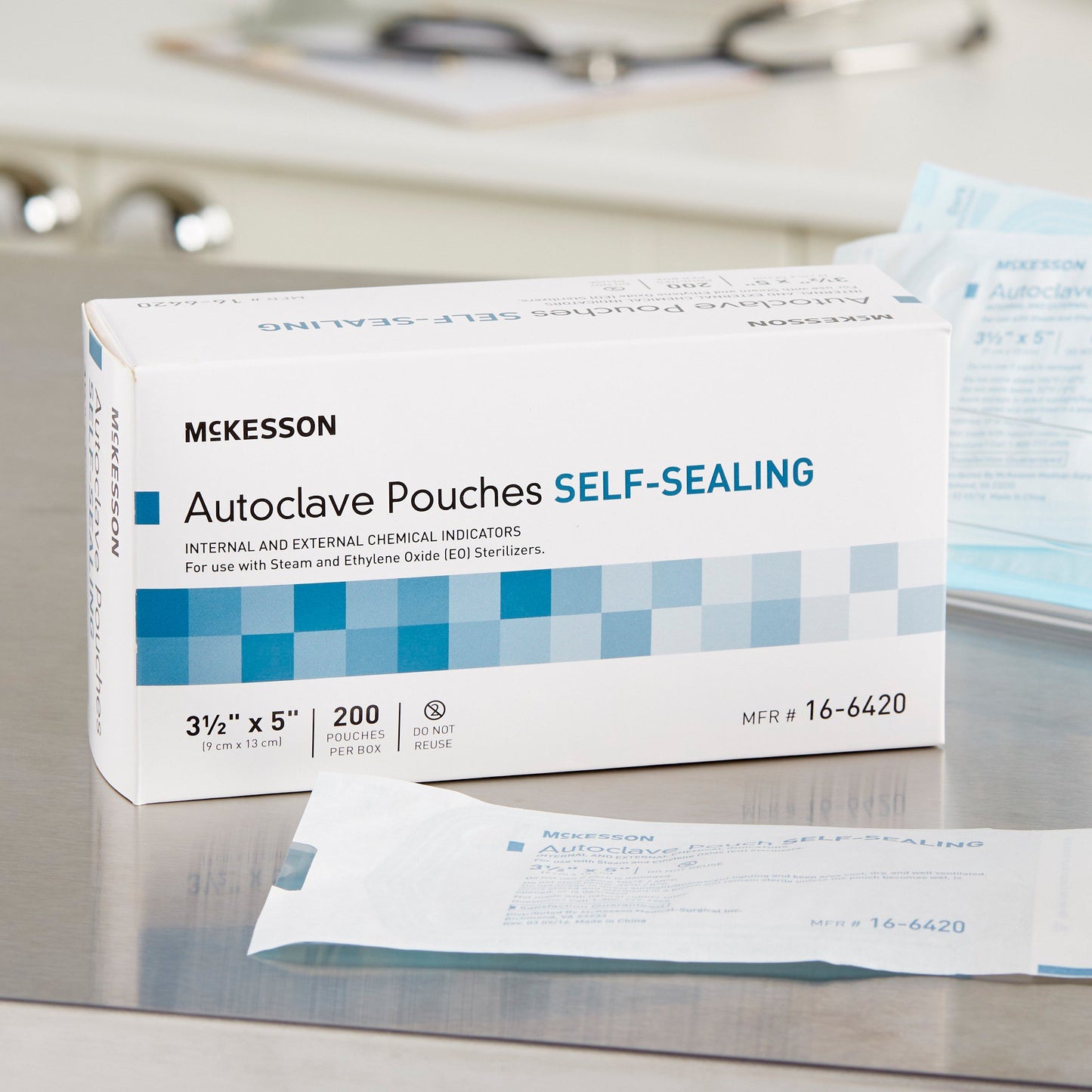 McKesson Sterilization Pouch Ethylene Oxide (EO) Gas / Steam 3-1/2 X 5 Inch Transparent Blue / White Self Seal Paper / Film (960942_BX)