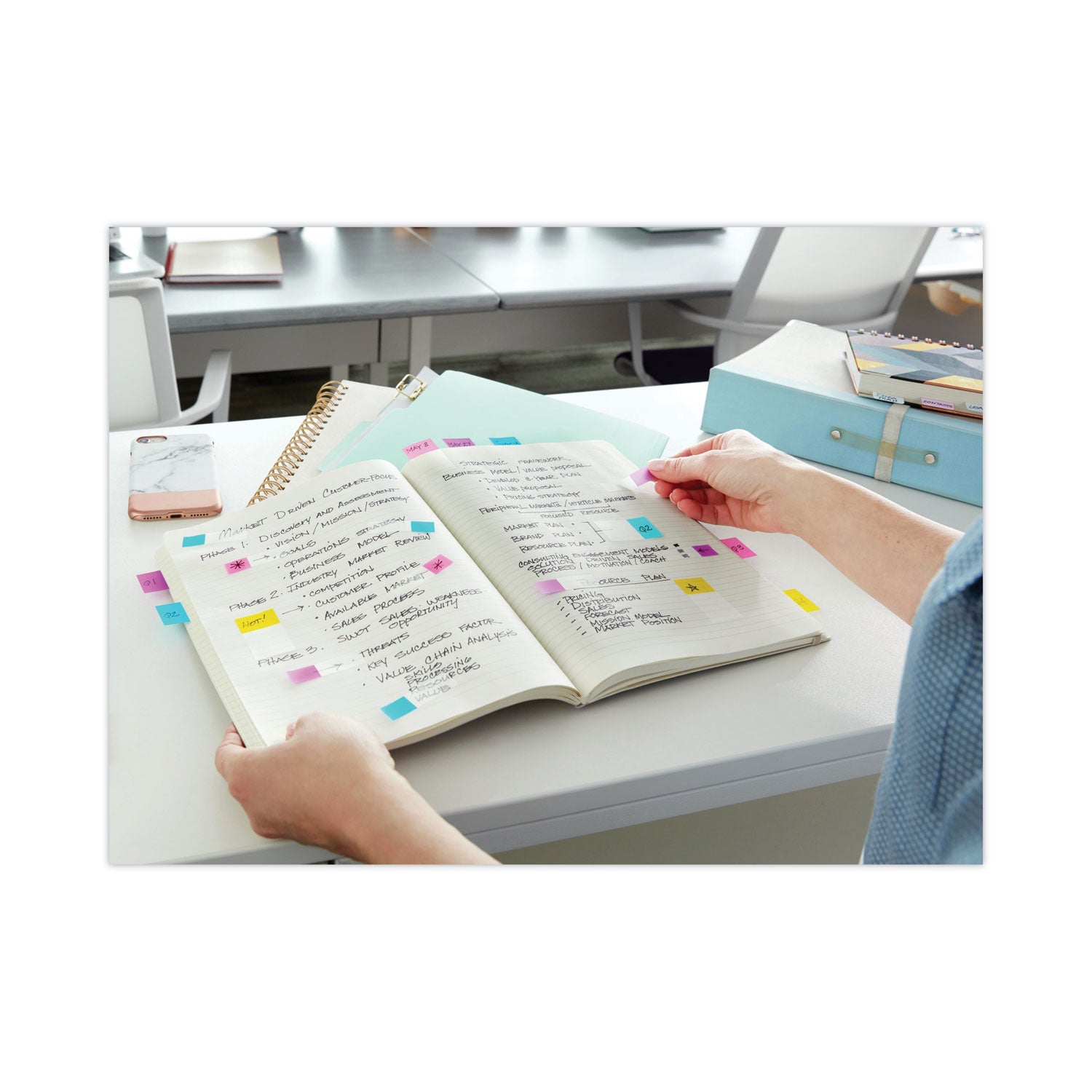 post-it-marking-page-flags-in-dispensers-num-mmm680gn12_6