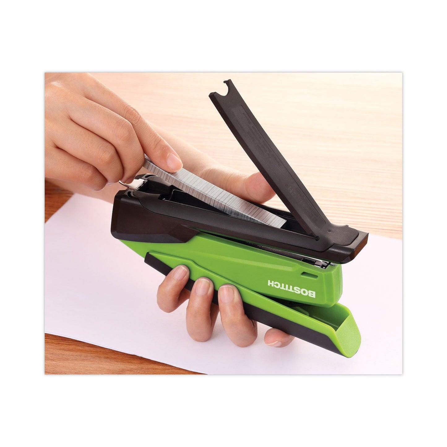 stanley-bostitch-inpower-spring-powered-desktop-stapler-num-aci1123_5