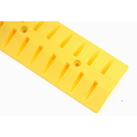 Global Industrial Speed Bump with Cable Protection, 6'L, Yellow (WB506847)
