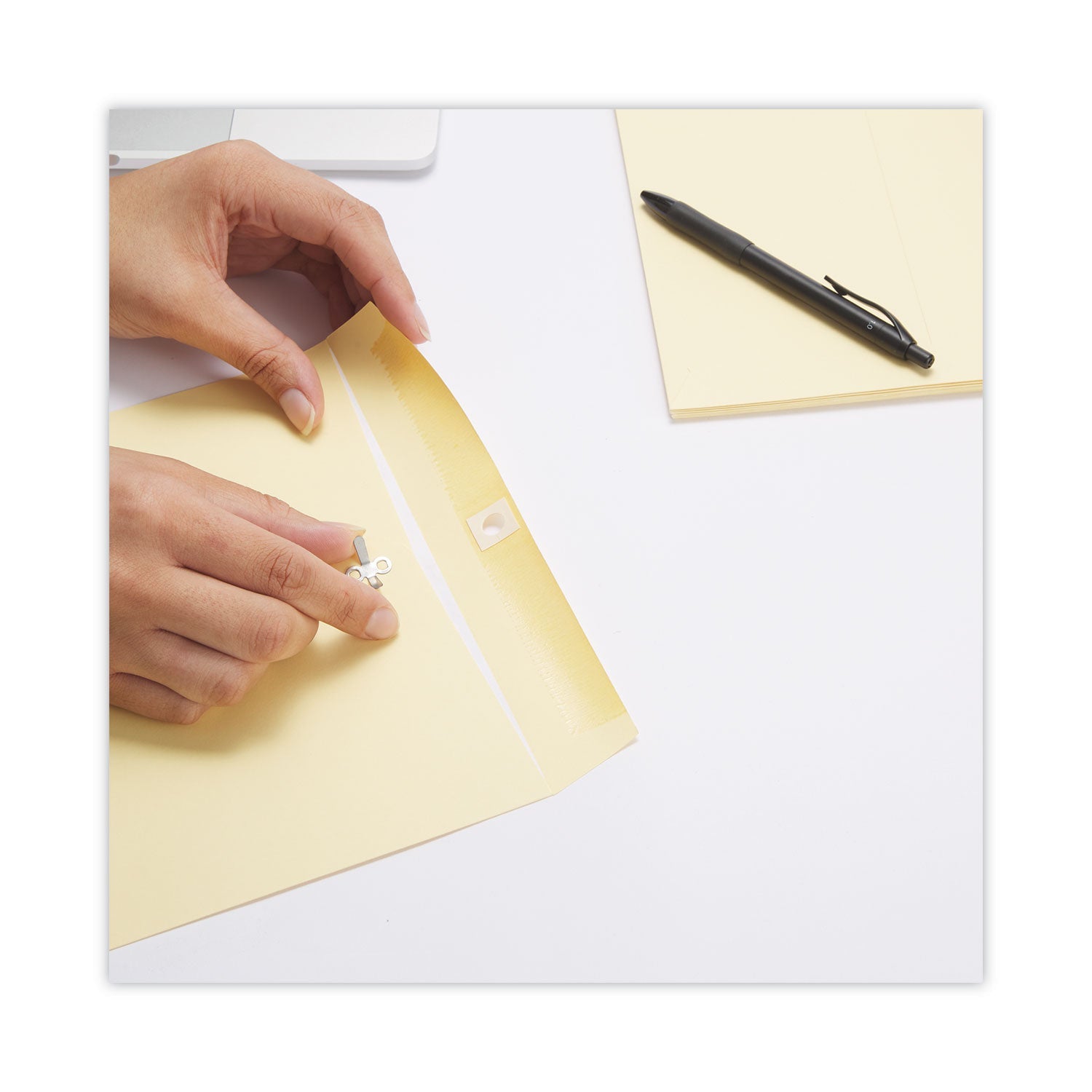 universal-kraft-clasp-envelope-num-unv41907_3