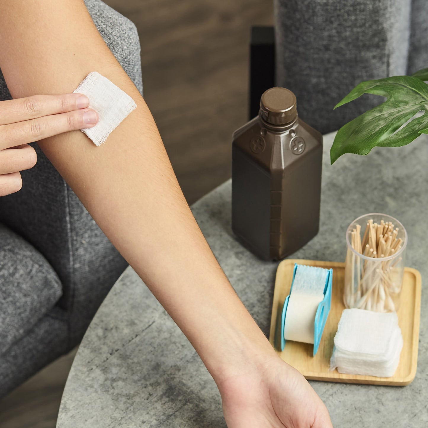 CareStock™ Gauze Sponge 4 X 4 Inch 12-Ply NonSterile 200 per Pack (1242202_CS)