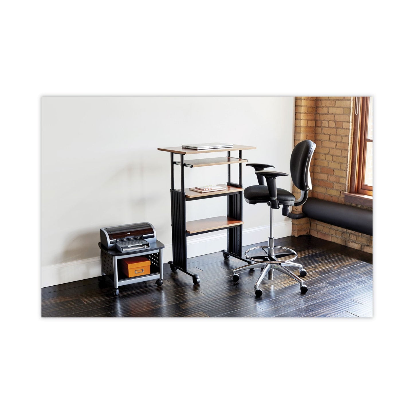 safco-adjustable-height-stand-up-workstation-num-saf1929cy_4