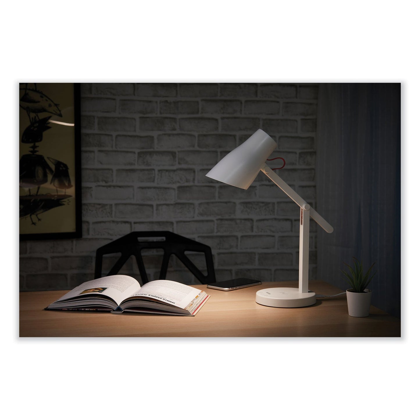 bostitch-r-office-led-desk-lamp-with-qi-wireless-charging-17-5-high-white-base-bosled2101_3