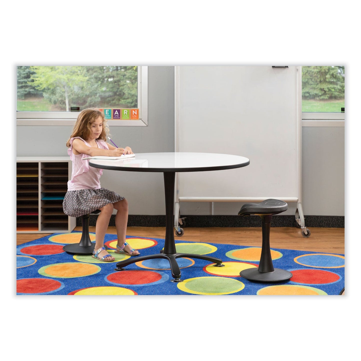 safco-marker-holder-w-shelf-num-saf3611bl_6