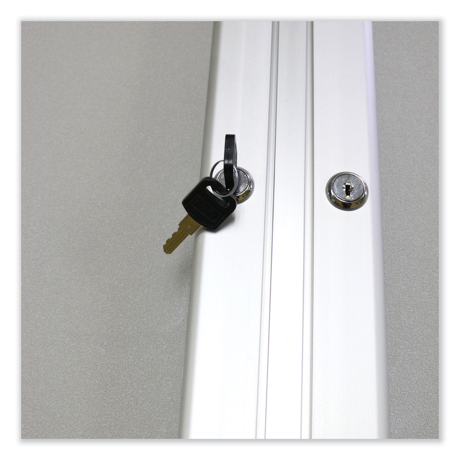 ghent-mfg-3-door-enclosed-vinyl-bulletin-board-with-satin-aluminum-frame-num-ghepa34896vx193_3