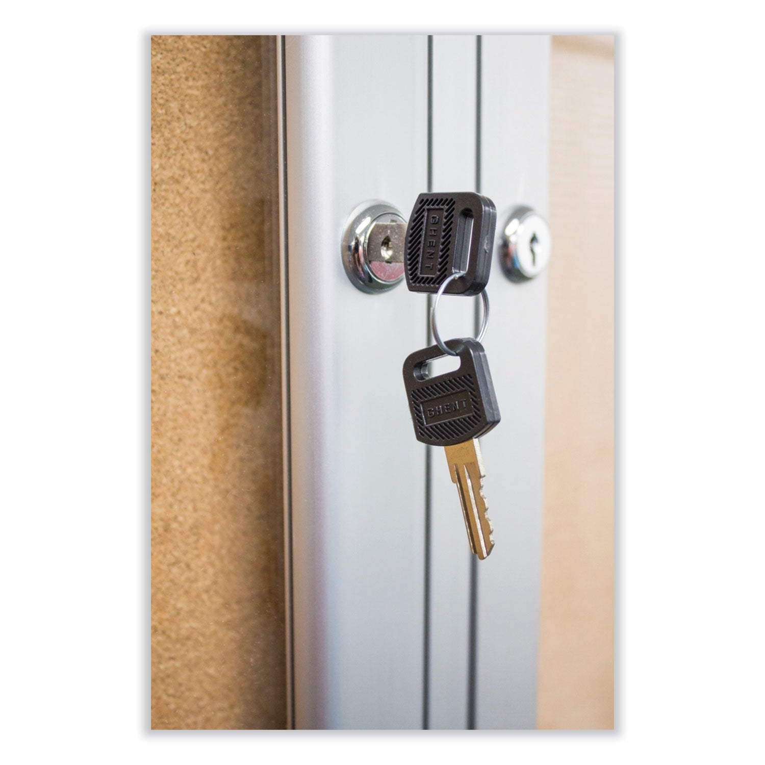 ghent-mfg-3-door-enclosed-vinyl-bulletin-board-with-satin-aluminum-frame-num-ghepa34872vx193_3