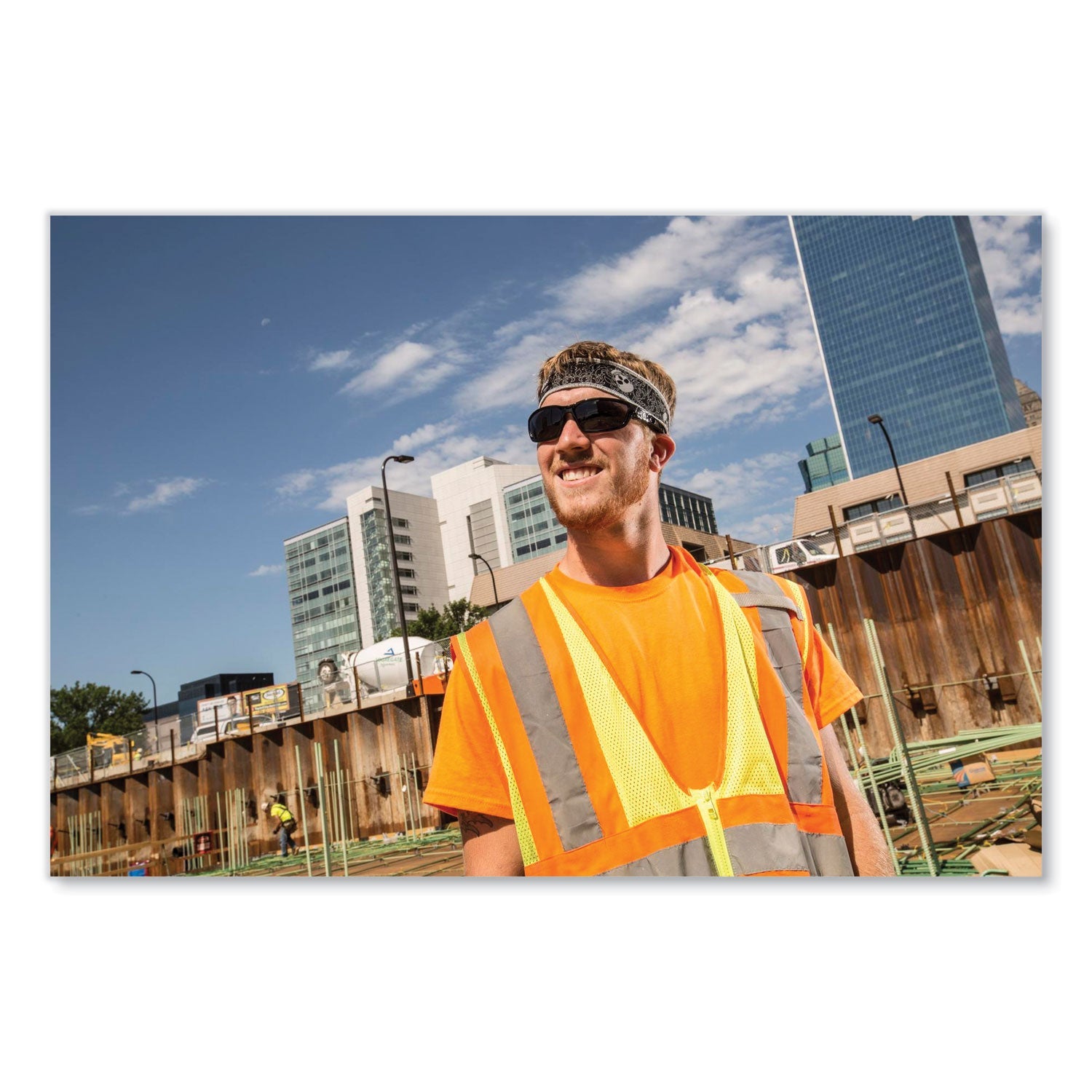 ergodyne-glowear-8089-non-certified-hi-vis-t-shirt-num-ego21568_4