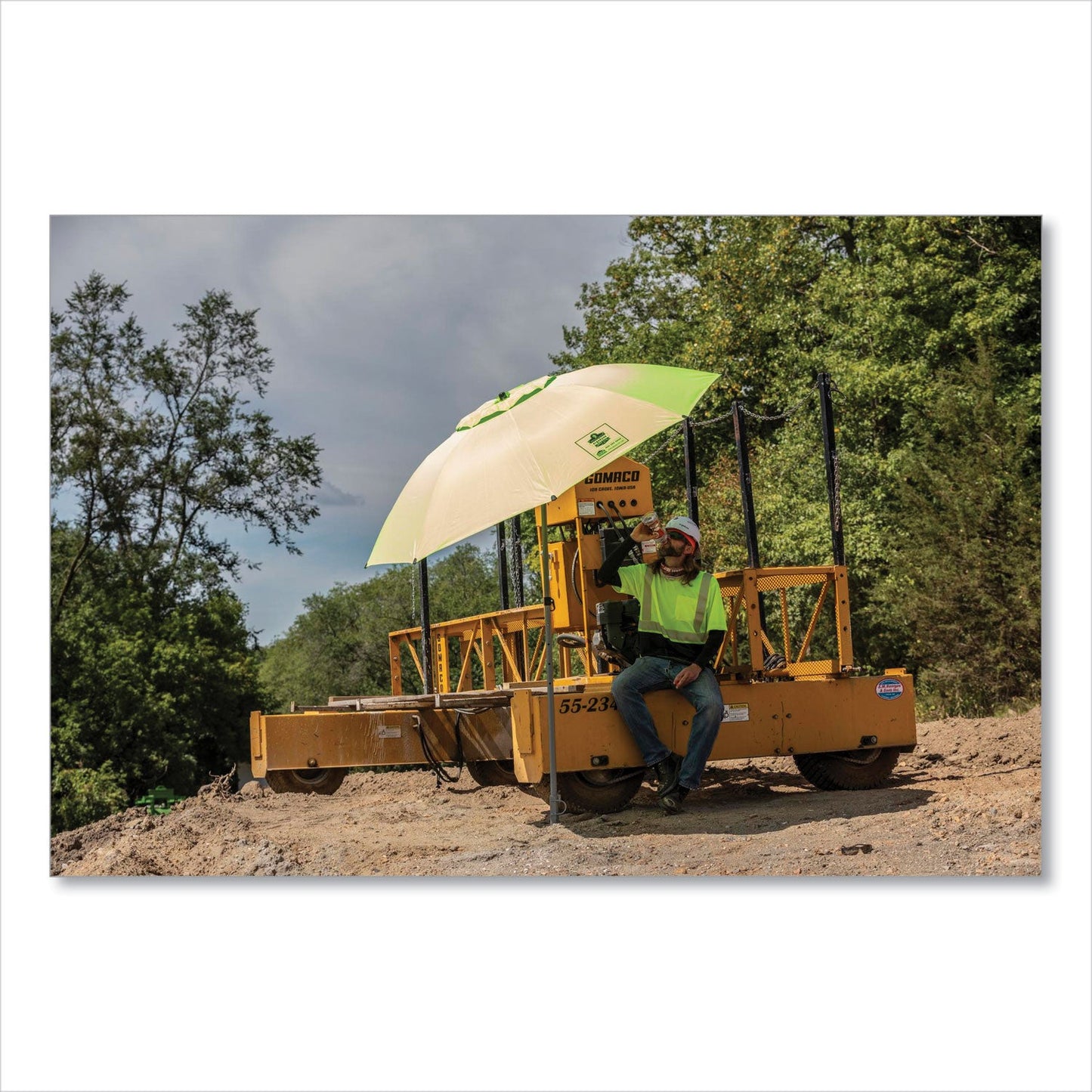 ergodyne-glowear-8289bk-class-2-hi-vis-t-shirt-with-black-bottom-num-ego22503_3