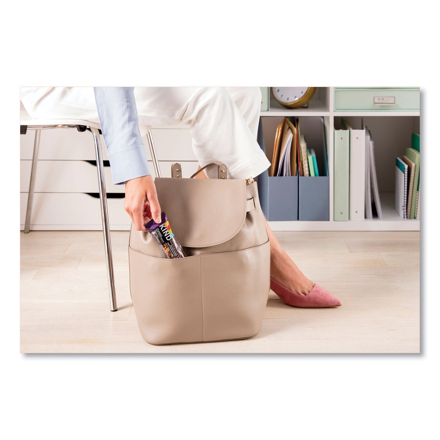 kind-nuts-and-spices-bar-num-knd26961_3