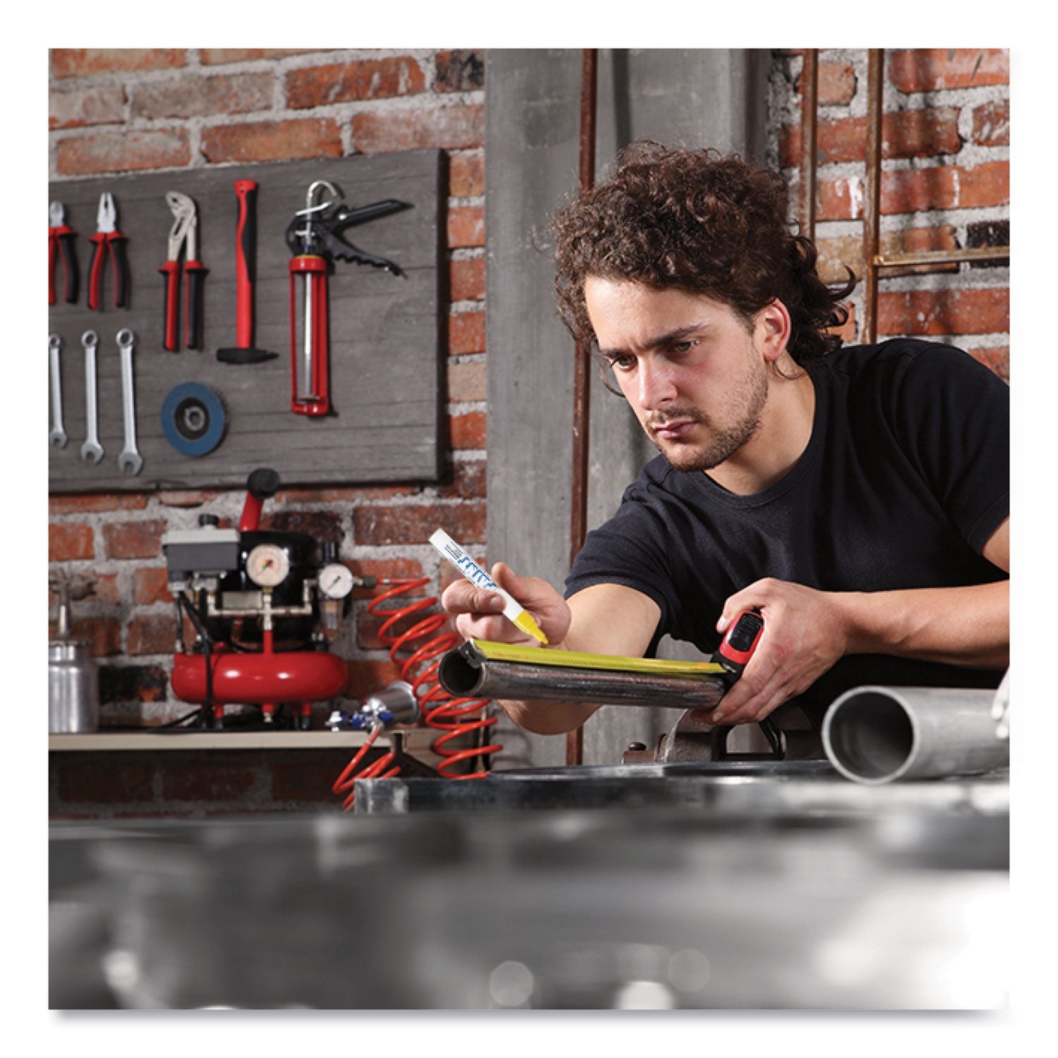 uni-paint-permanent-marker-num-ubc63611_5