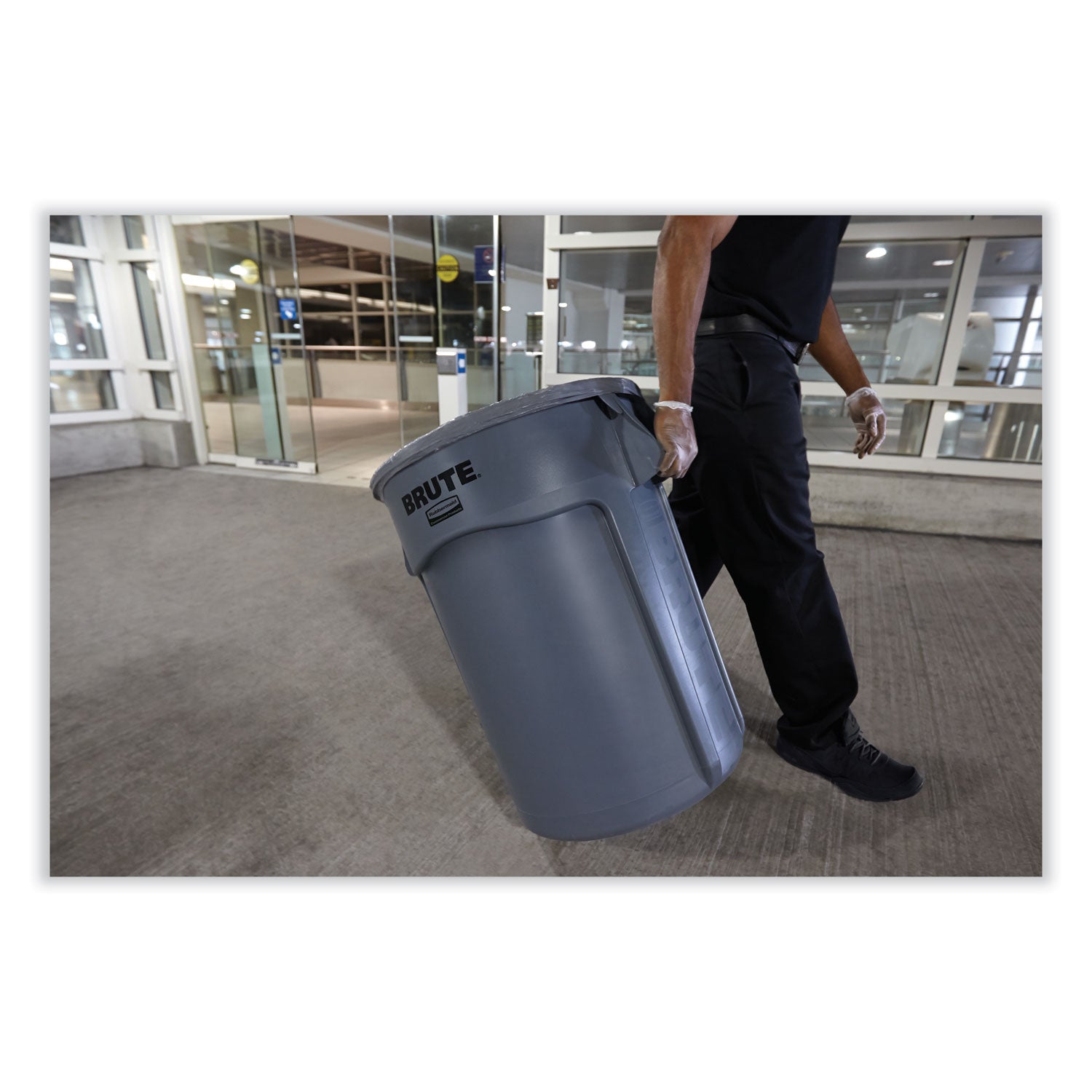 rubbermaid-vented-round-brute-container-num-rcp265500gy_6