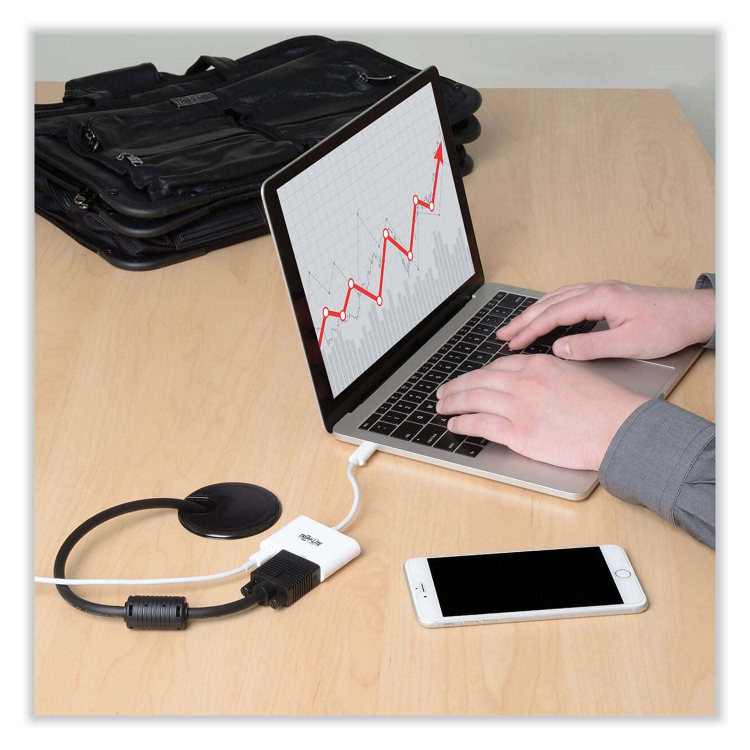 tripp-lite-usb-3-1-gen-1-usb-c-to-vga-adapter-num-trpu44406nvc_6