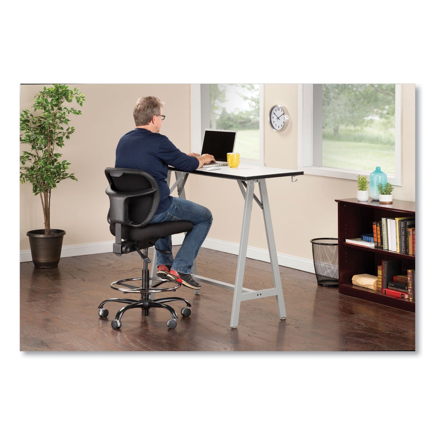 safco-vue-heavy-duty-extended-height-stool-without-arms-num-saf3394bv_5