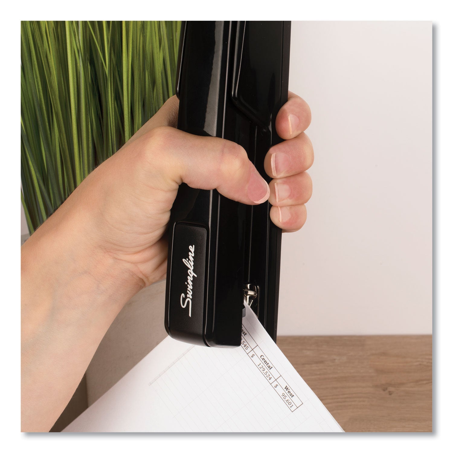 swingline-747-classic-full-strip-stapler-num-swi74701_3