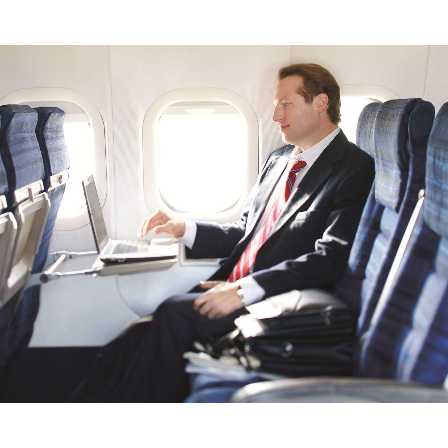 3m™-bright-screen-privacy-filter-for-16-laptop-16-9-aspect-ratio-mmmbpnap004_3