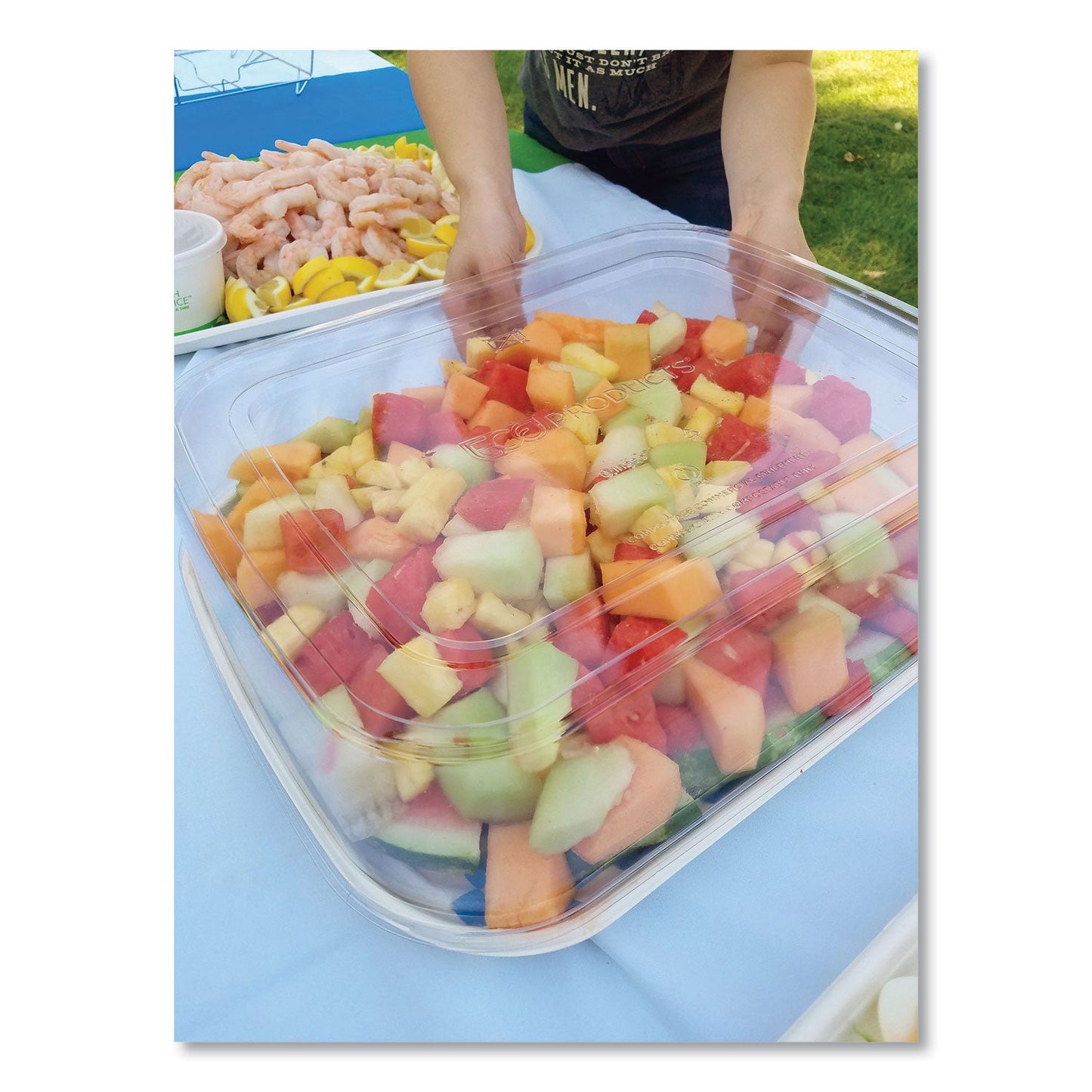 eco-products-regalia-renewable-and-compostable-sugarcane-tray-num-ecoepsctr1317_4