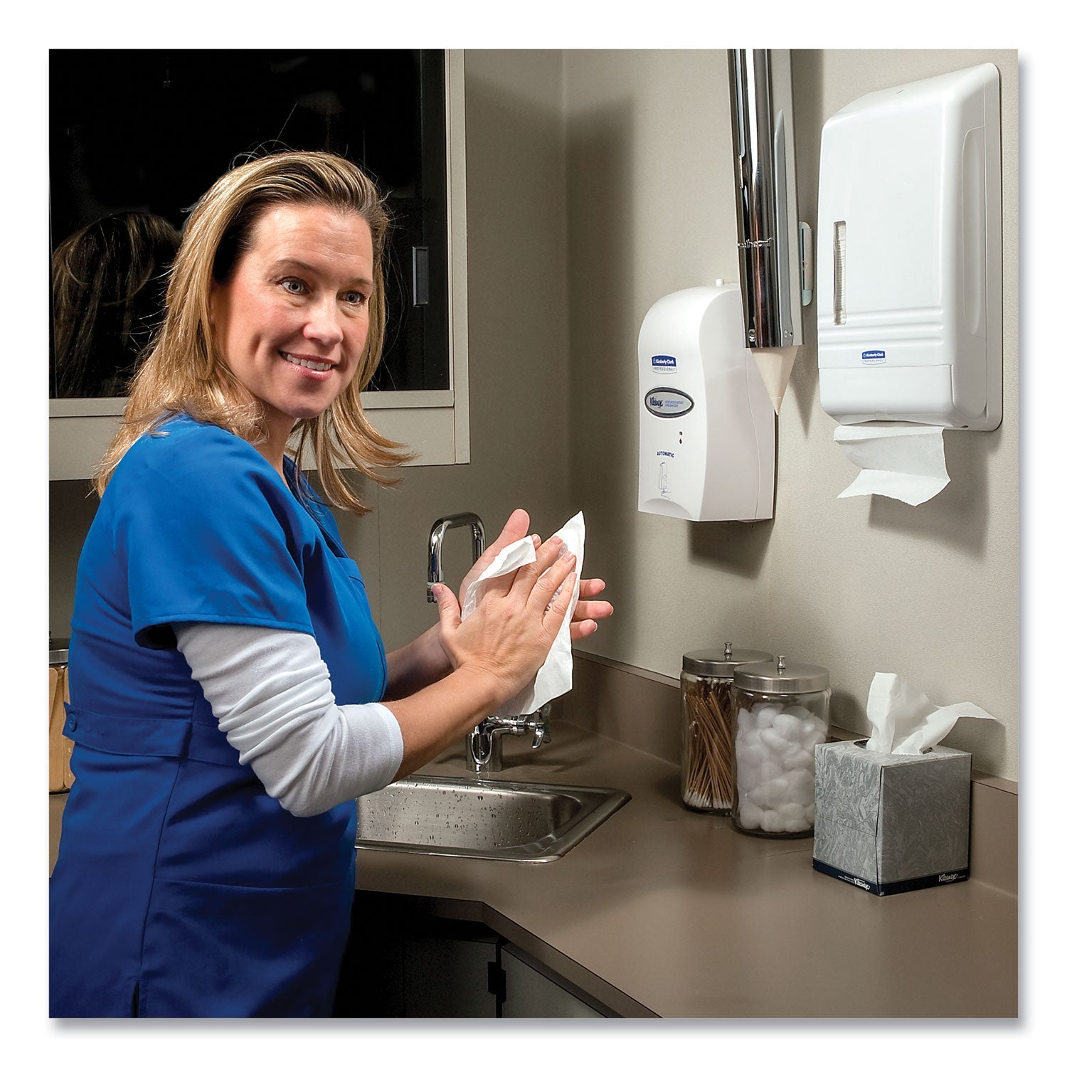 scott-antiseptic-foam-skin-cleanser-num-kcc91595_4