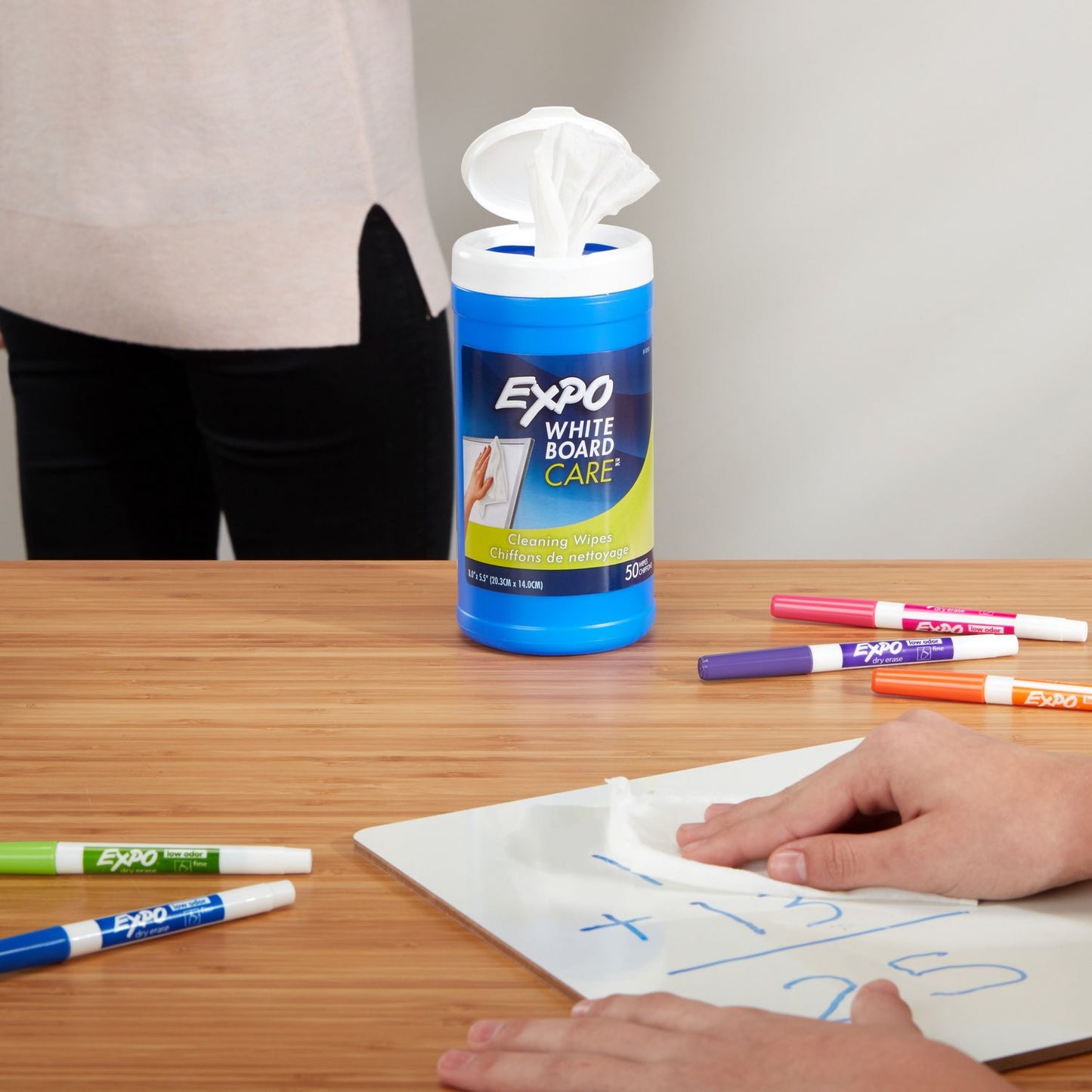 expo-r-dry-erase-board-cleaning-wet-wipes-6-x-9-50-container-san81850a_2