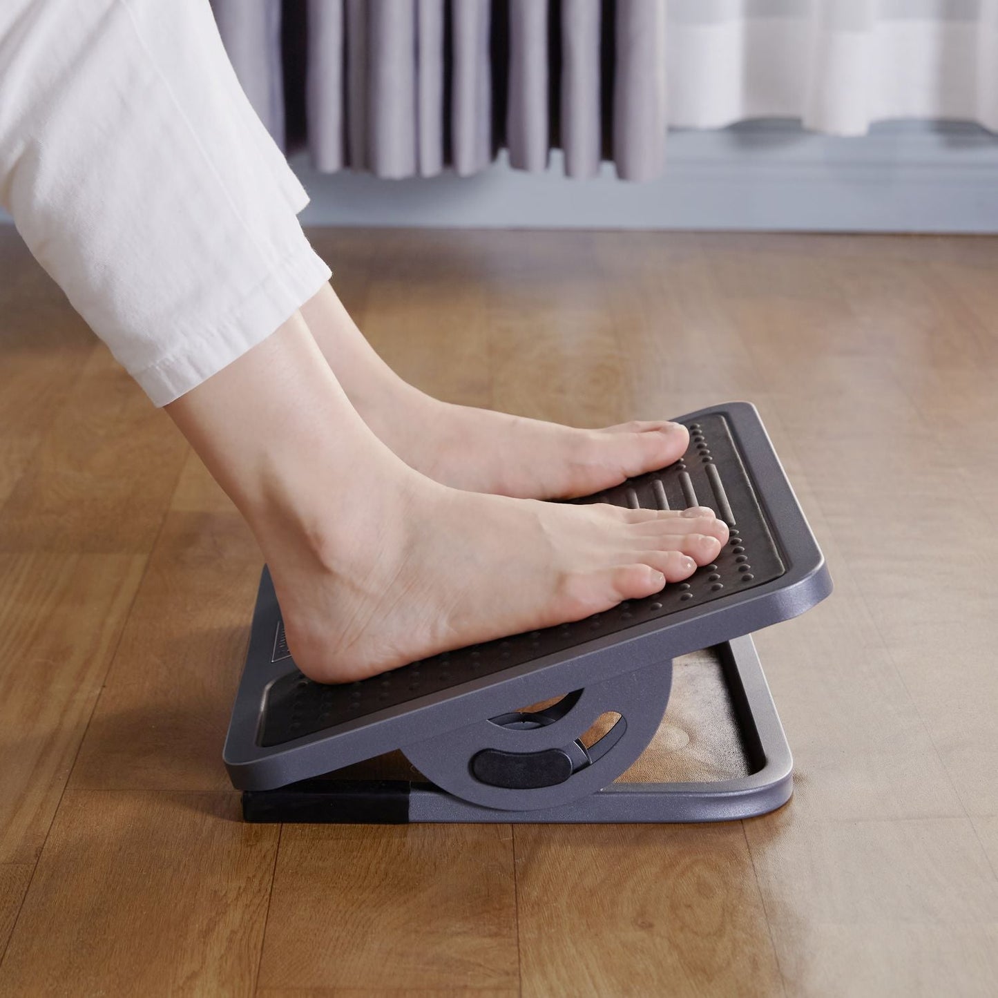 eureka-ergonomic-r-adjustable-ergonomic-footrest-15-38-x-11-81-x-3-32-to-5-19-black-gray-ekadsn03048_3