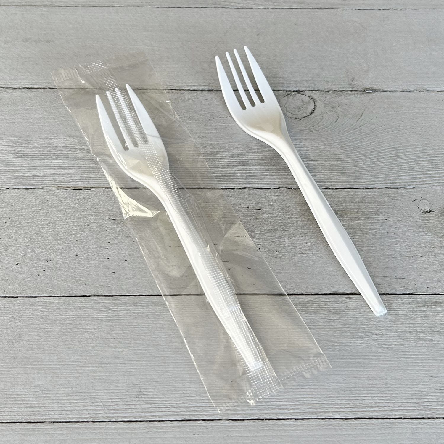 boardwalk-r-mediumweight-wrapped-polypropylene-cutlery-fork-5-51-plastic-white-1-000-carton-bwkforkmwppiw_2