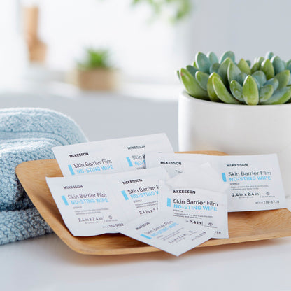 McKesson No Sting Skin Barrier Wipe 75 to 100% Strength Hexamethyldisiloxane Individual Packet Sterile (1088820_BX)