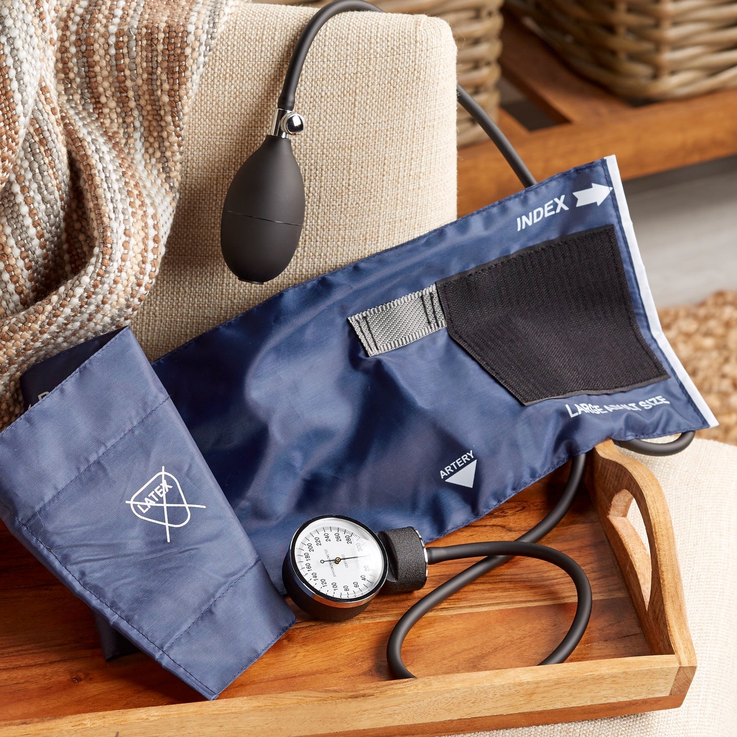 BASIC Aneroid Sphygmomanometer Unit Large Adult Cuff Nylon Cuff 34 - 50 cm Pocket Aneroid (363780_EA)
