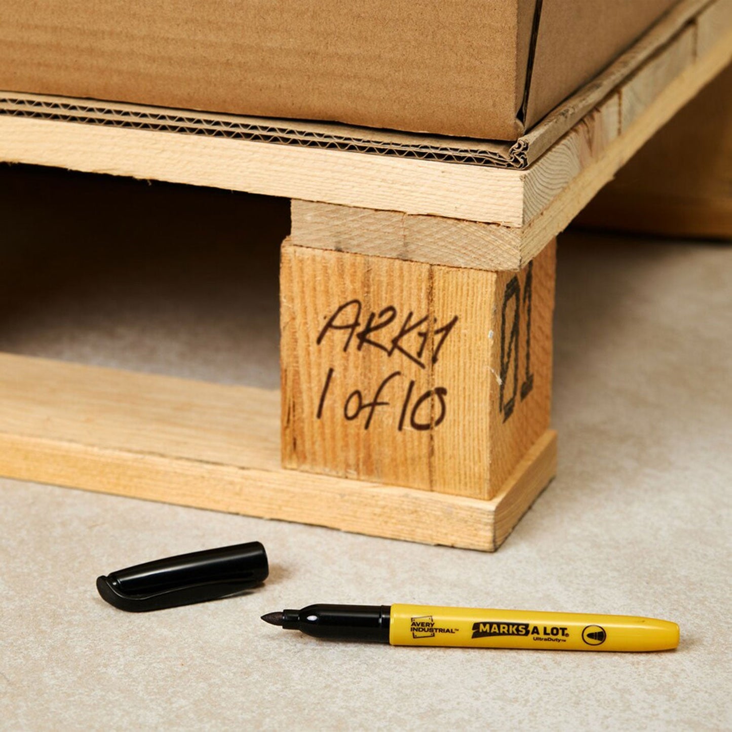 avery-ultraduty-permanent-markers-1-mm-marker-point-size-bullet-marker-point-style-black-num-ave29840_5