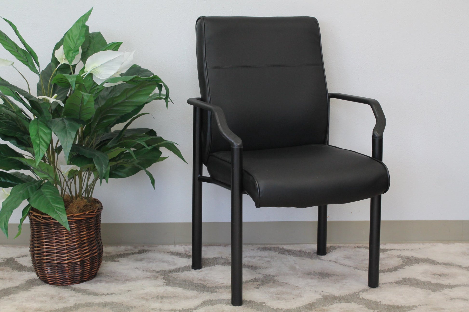 mid-back-guest-chair-in-leatherplus-b689_6