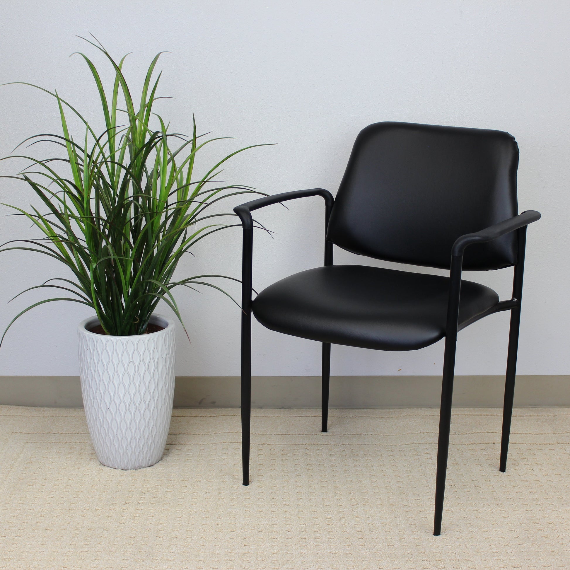 square-back-diamond-stacking-chair-w-arm-in-black-caressoft-b9503-cs_7